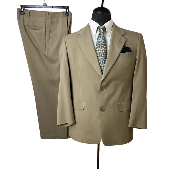 HART SCHAFFNER & MARX MENS 100% WOOL DRESS SUIT. MADE FOR FOLEYS CLOTHIN… - Picture 10 of 11